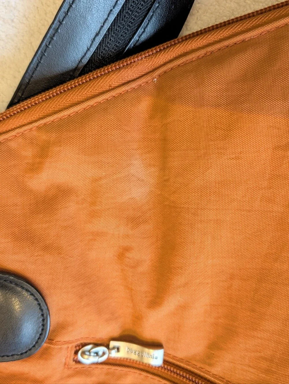 Baggallini Convertible Sling Backpack Rust Orange Nylon Wallet Organizer Travel